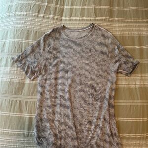 Lululemon metal vent T-shirt NWOT